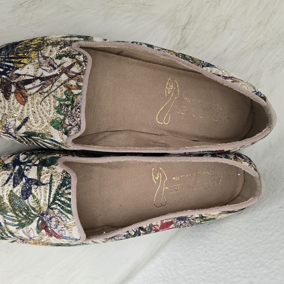 Aerosoles Betunia Embroidered Flats - Picture 6 of 8